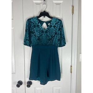 NWT Francesca’s Womens Romper Size Small